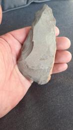 Mousterian handaxe vuistbijl, Verzamelen, Mineralen en Fossielen, Ophalen of Verzenden