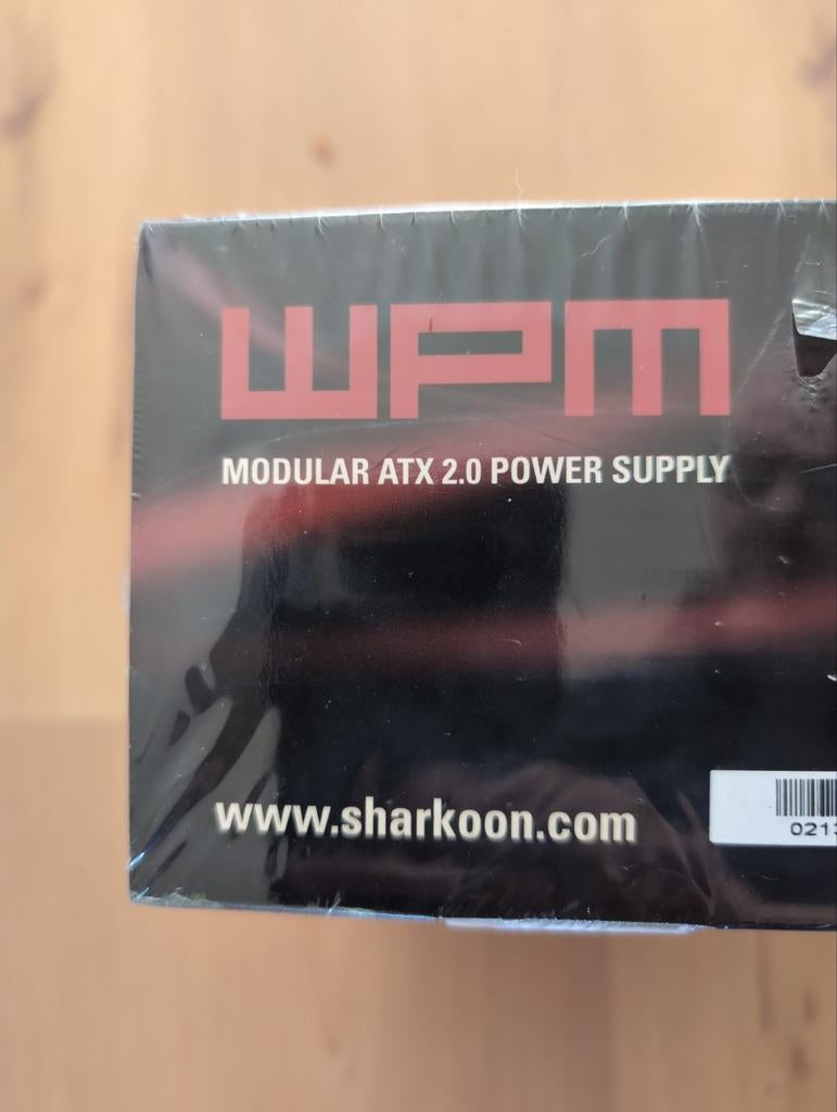 Sharkoon WPM400, Computers en Software, Pc- en Netwerkkabels, Ophalen of Verzenden, Zo goed als nieuw