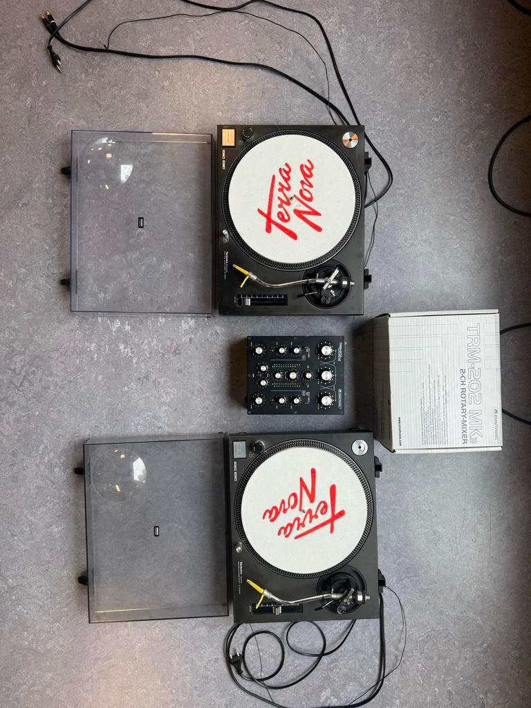 2x Technics SL1210 MK II Platenspelers, Ophalen, Gebruikt, Pitch-regelaar, Platenspeler