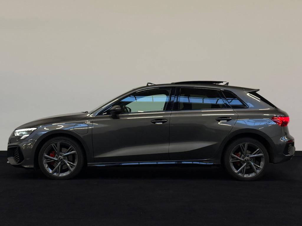 Audi A3 Sportback 40 TFSI e 3 x S-line ACC Pano Sfeer Camera, Auto's, 1525 kg, Gebruikt, 4 cilinders, Met garantie (alle)