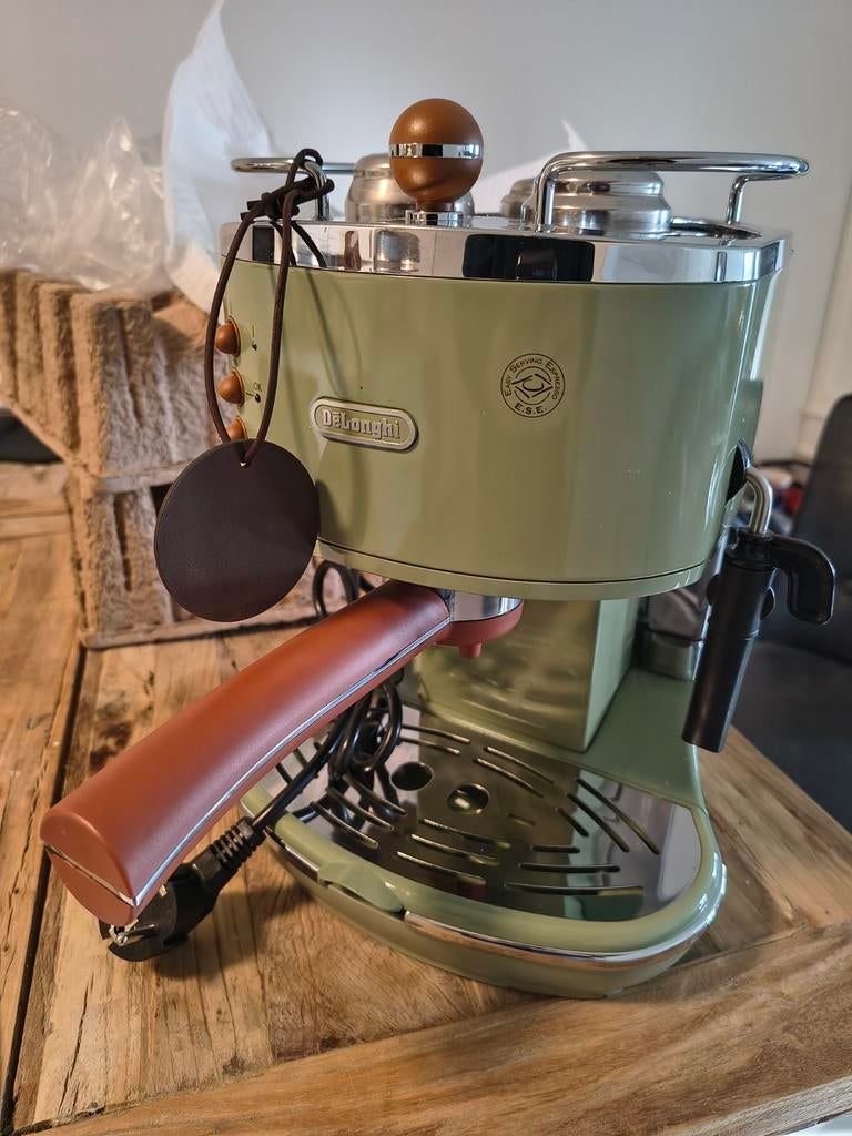 DeLonghi Icona Vintage Espressomachine - Olijfgroen, Witgoed en Apparatuur, Koffiezetapparaten, Espresso apparaat, Gemalen koffie