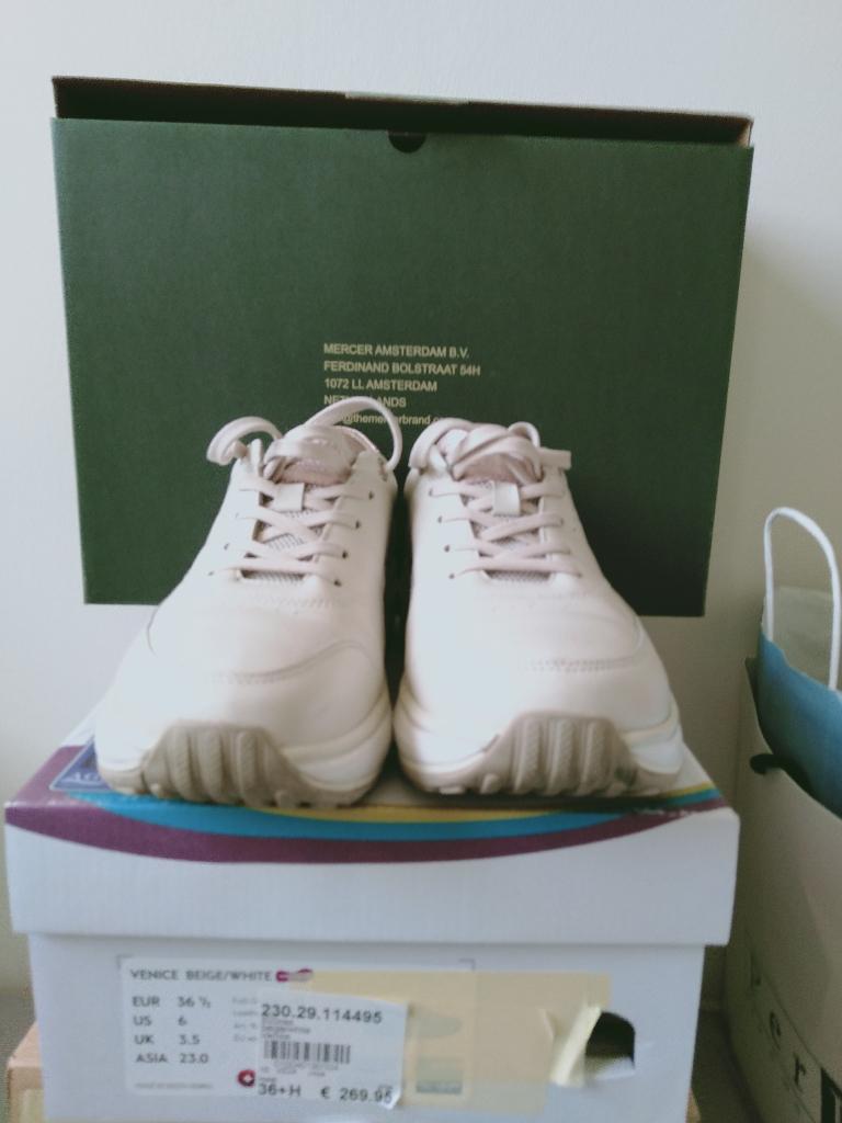 Leren sneakers (  binnen/buiten leer) merk Joya . mt 36, Kleding | Dames, Schoenen, Nieuw, Ophalen of Verzenden, Sneakers of Gympen