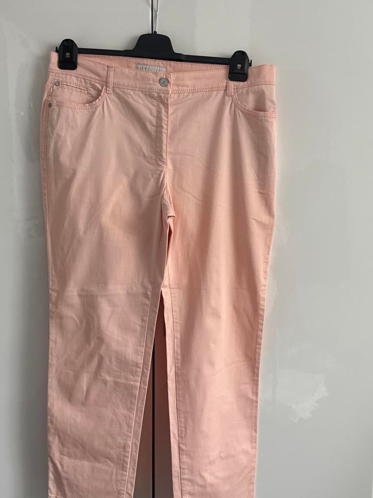 Brax Feel Good Roze Broek - Maat 44, Maat 42/44 (L), Nieuw, Ophalen of Verzenden, Roze