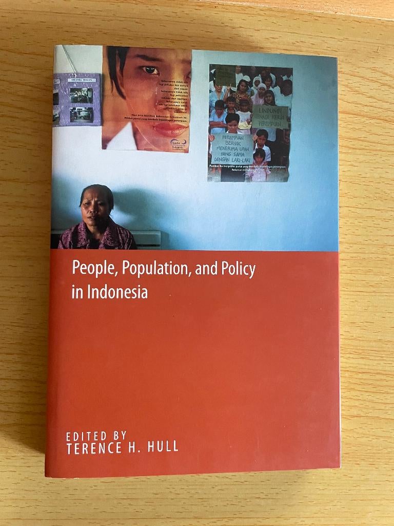 Bevolkingspolitiek in Indonesië, Boeken, Ophalen of Verzenden, Zo goed als nieuw, Terrence H. Hull