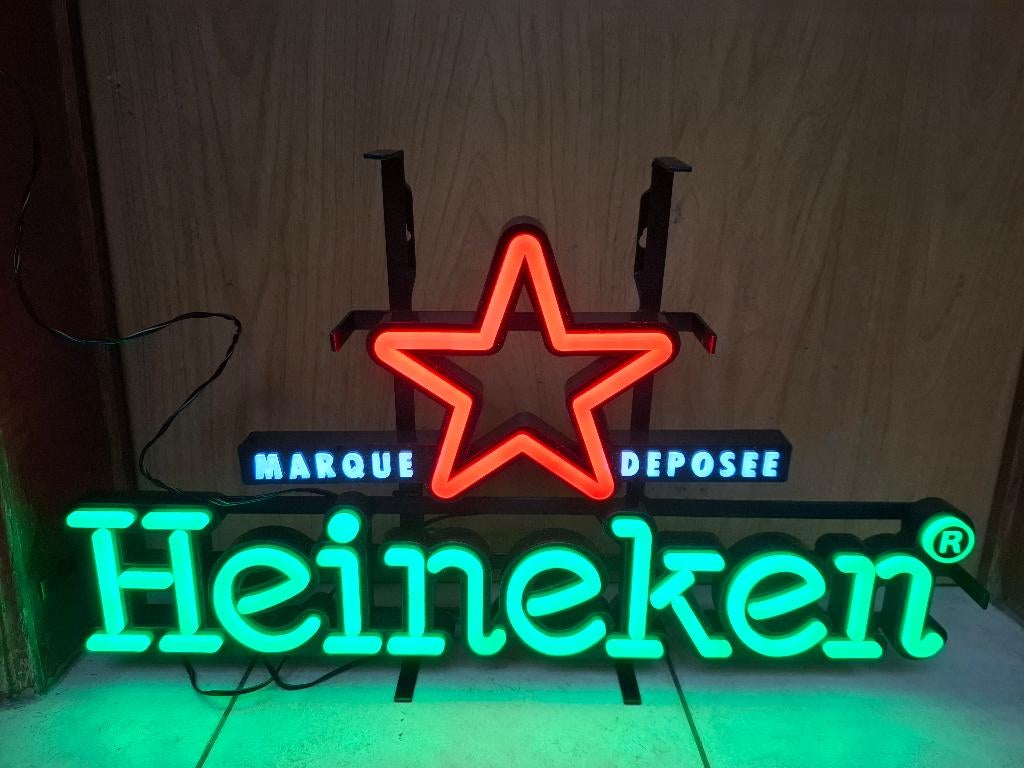 nieuwe lichtreclame Heineken, Verzamelen, Merken en Reclamevoorwerpen, Ophalen of Verzenden, Nieuw, Lichtbak of (neon) lamp