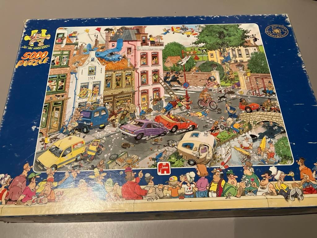 Jan van Haasteren - Vrijdag de 13e - 5000 stukjes, Hobby en Vrije tijd, Denksport en Puzzels, Ophalen, Meer dan 1500 stukjes, Gebruikt
