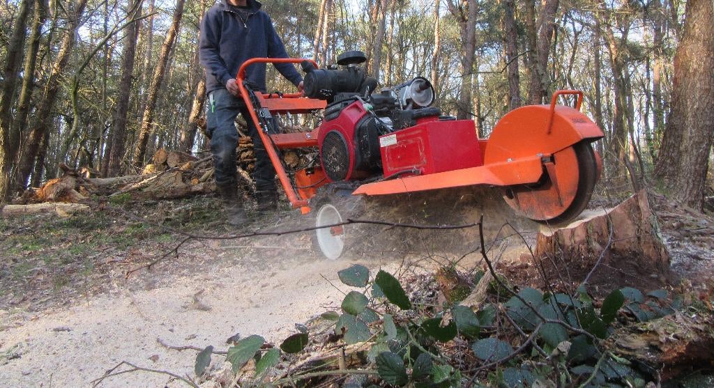 Boomstronk verwijderen stobbenfrezen stronk frezen, Ophalen, Nieuw
