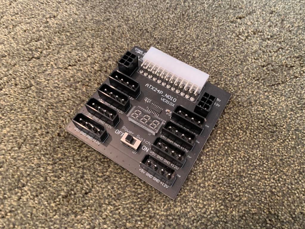 24 pin naar 8x molex en 2x 6 pin adapter, Computers en Software, Pc- en Netwerkkabels, Zo goed als nieuw, Ophalen of Verzenden