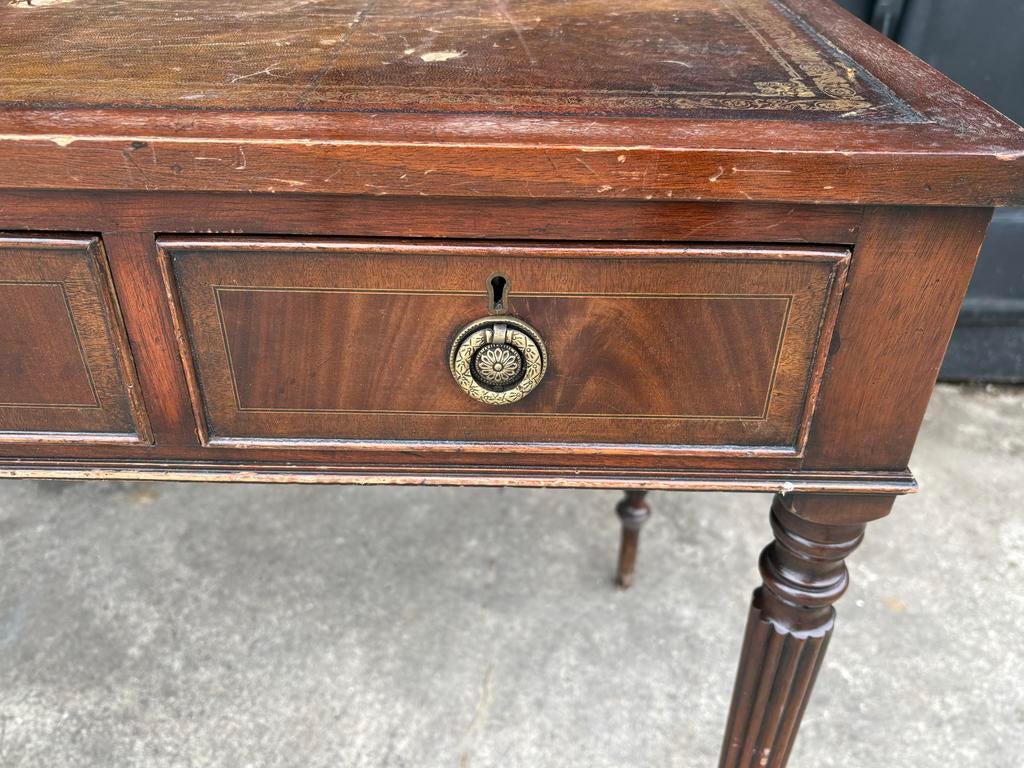 Antieke schrijftafel met lade, Ophalen
