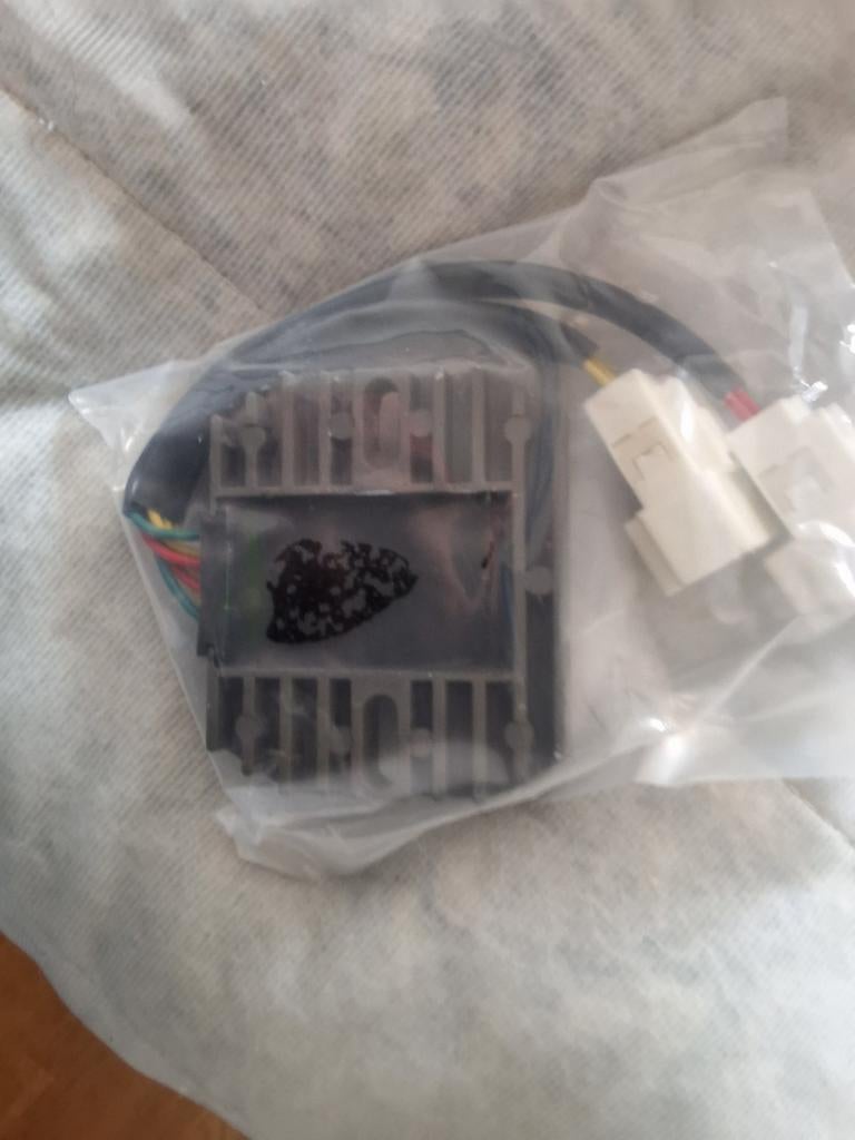 Spanningsregelaar Gelijkrichter Motorfiets Scooter, Ophalen of Verzenden, Nieuw