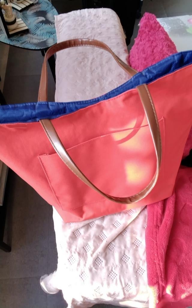 Handtas, Sieraden, Tassen en Uiterlijk, Tassen | Damestassen, Ophalen of Verzenden, Handtas