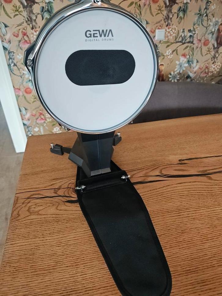 Gewa elektronische bass drum pad., Muziek en Instrumenten, Drumcomputers, Zo goed als nieuw, Ophalen