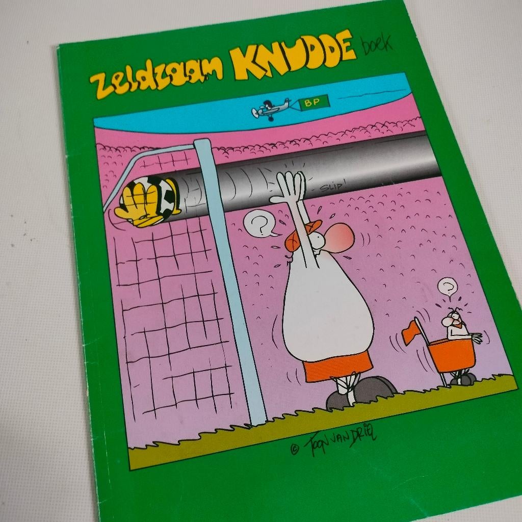 Zeldzame Knudde boek, Boeken, Stripboeken, Gelezen, Eén stripboek, Ophalen of Verzenden, Toon van Driel