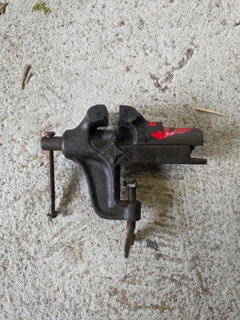 Tafelbankschroef 20cm lang, 18cm hoog, 6.5cm breed, Ophalen