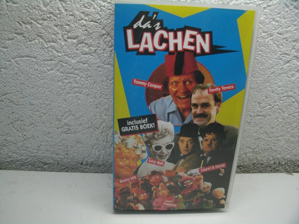 vhs 81b da's lachen, Cd's en Dvd's, VHS | Film, Alle leeftijden, Ophalen of Verzenden, Zo goed als nieuw