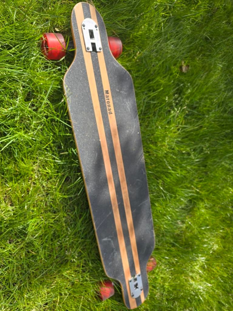 Marorad longboard met rode wielen met lichtjes, Sport en Fitness, Skateboarden, Ophalen, Zo goed als nieuw, Skateboard, Longboard