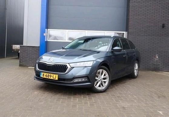 Skoda Octavia 1.0 TSI E-tech Mhev 110pk DSG 2021 Grijs, Stof, Euro 6, USB, 3 cilinders
