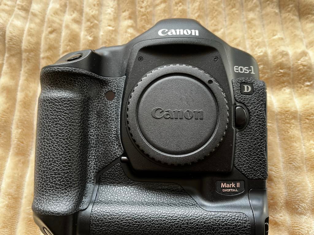 Canon 1D Mark II  28k clicks, Gebruikt, Spiegelreflex, Canon, Ophalen of Verzenden