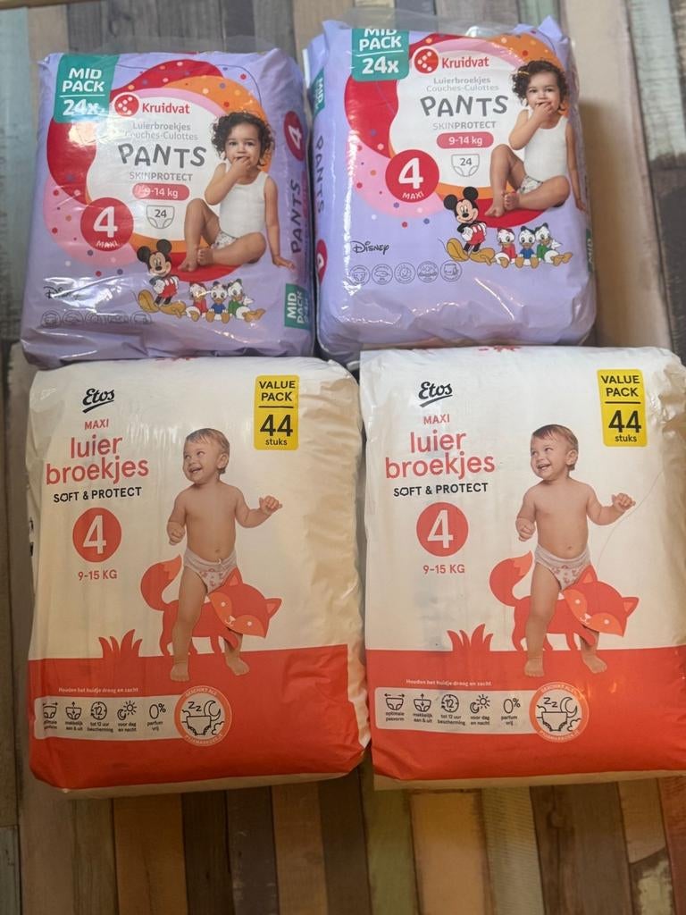 4 pakken luiers maat 4, Ophalen, Nieuw
