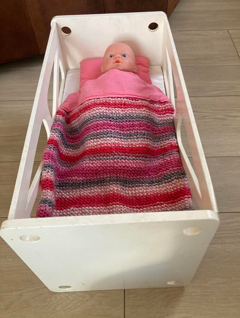 Poppenbedje, Ophalen of Verzenden, Zo goed als nieuw, Babypop