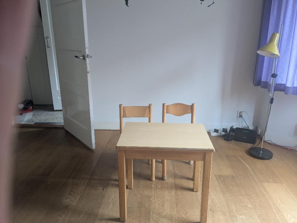 Kinder tafel en stoeltjes, Kinderen en Baby's, Kinderkamer | Tafels en Stoelen, Ophalen, Gebruikt, Tafel(s) en Stoel(en)