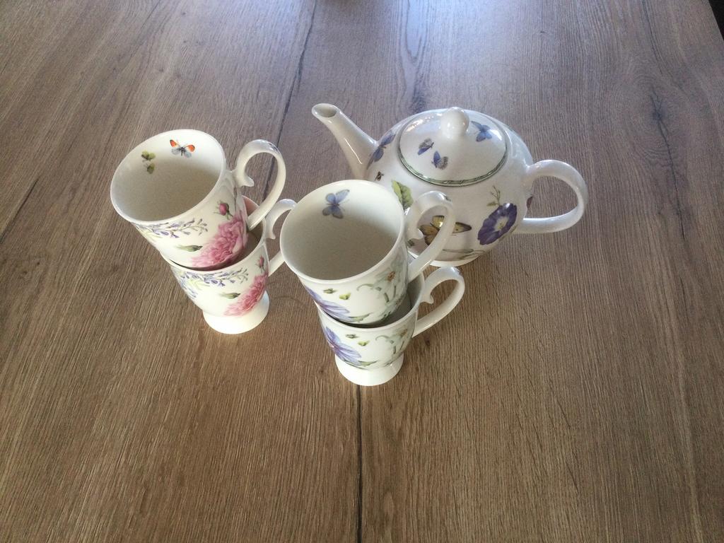 Serviesgoed Janneke Brinkman., Antiek en Kunst, Antiek | Servies compleet, Ophalen