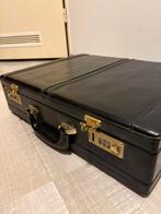 Zwart leren attaché koffer, Ophalen, Gebruikt, Slot, 35 tot 45 cm