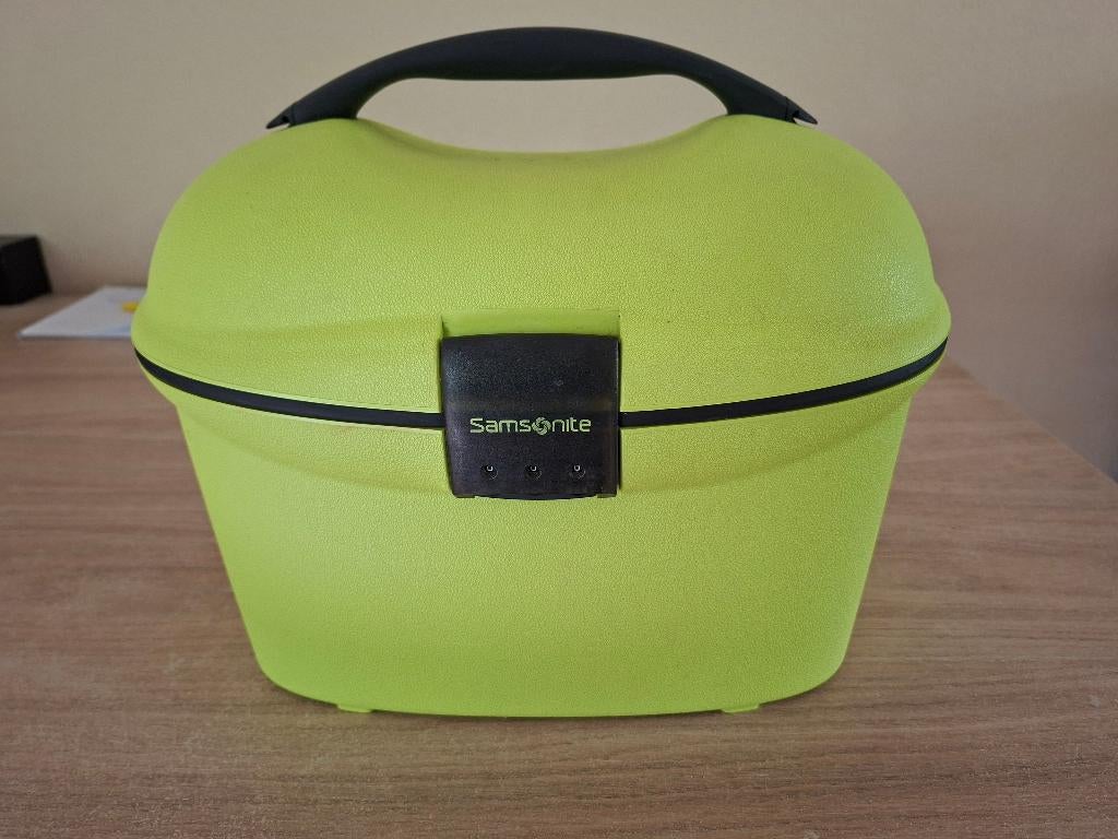 Beautycase, Ophalen, Gebruikt, Geel, Met slot