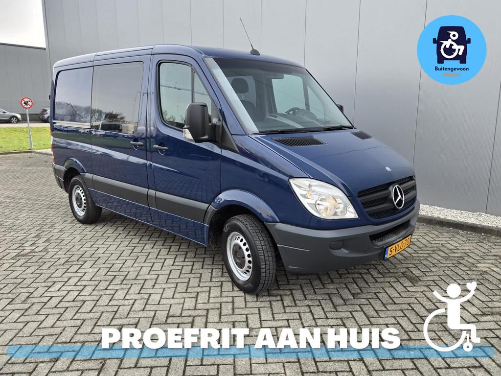 Mercedes-Benz Sprinter 210 Rolstoelbus | airco | automaat, Auto's, Bestelauto's, Euro 5, Gebruikt, Zwart, 4 cilinders