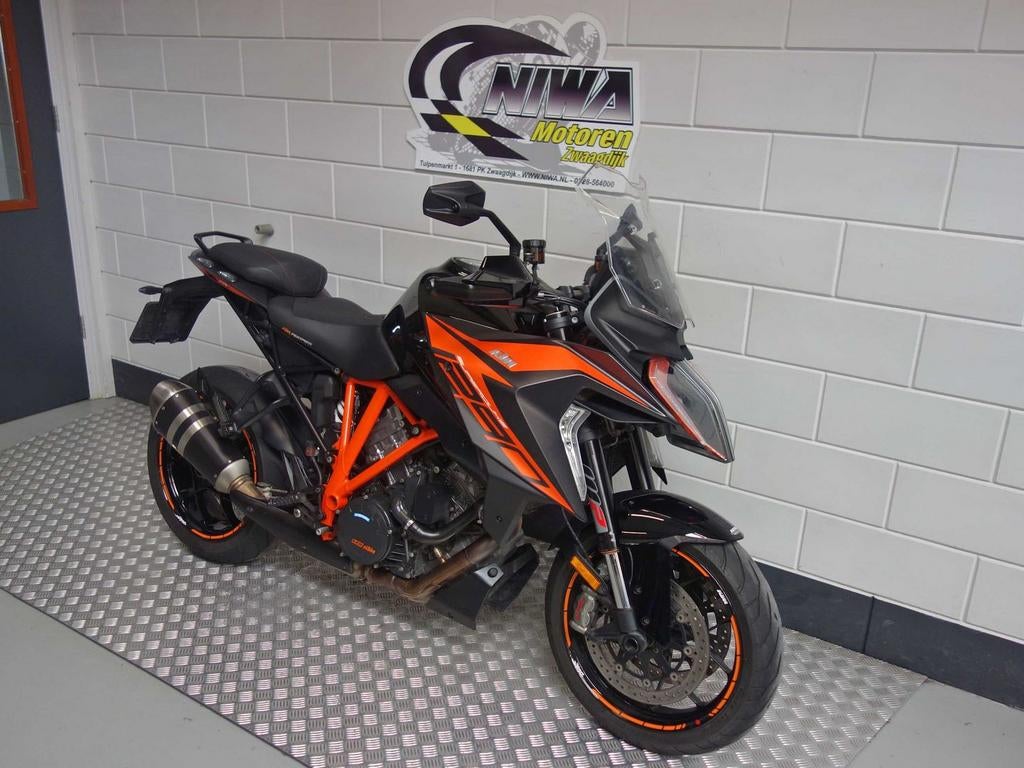 KTM 1290 SUPER DUKE GT, 2 cilinders, KTM, Motorrijbewijs A, Bedrijf