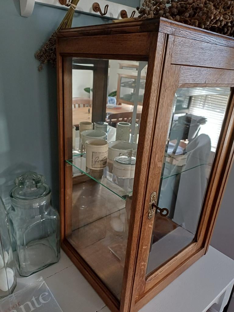 Antiek Toonbank Vitrine Kastje/Pronkkastje., Ophalen