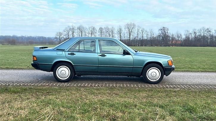 Mercedes-Benz Mercedes 1988 Groen 2,5 diesel ROESTVRIJ, Auto's, Mercedes-Benz, Bedrijf, 190-Serie, ABS, Centrale vergrendeling