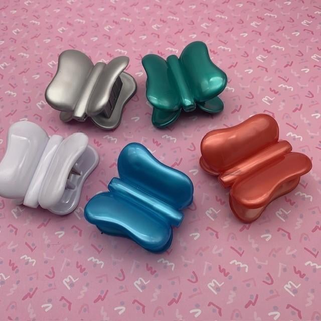 Restpartij vlinder haarklemmen 160 stuks in 5 kleuren, Diversen, Ophalen of Verzenden, Nieuw