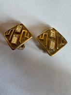 Goudkleurige oorclips, Ophalen of Verzenden, Zo goed als nieuw, Goud, Overige materialen