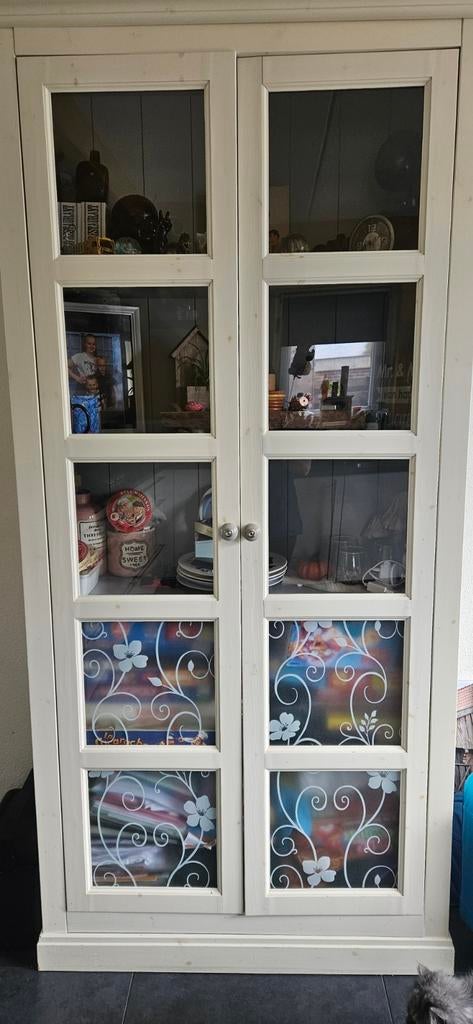 Mooie witte kast met glazen deuren, Huis en Inrichting, Kasten | Overige, Ophalen, Gebruikt
