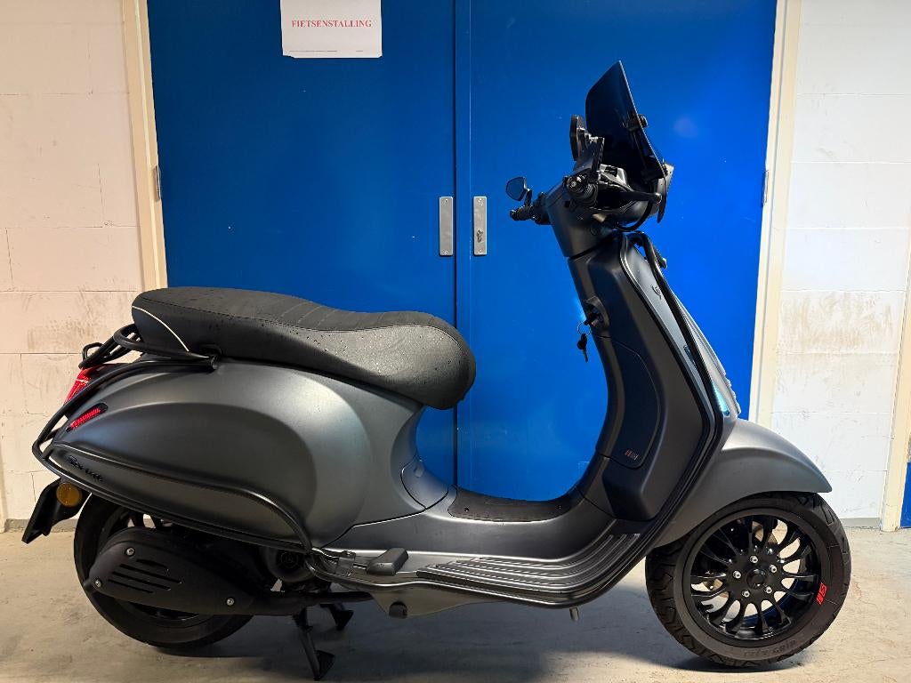 Vespa Sprint S mat grijs brom 4t 45km 2017 full option, Fietsen en Brommers, Scooters | Vespa, Ophalen, Overige modellen, Maximaal 45 km/u