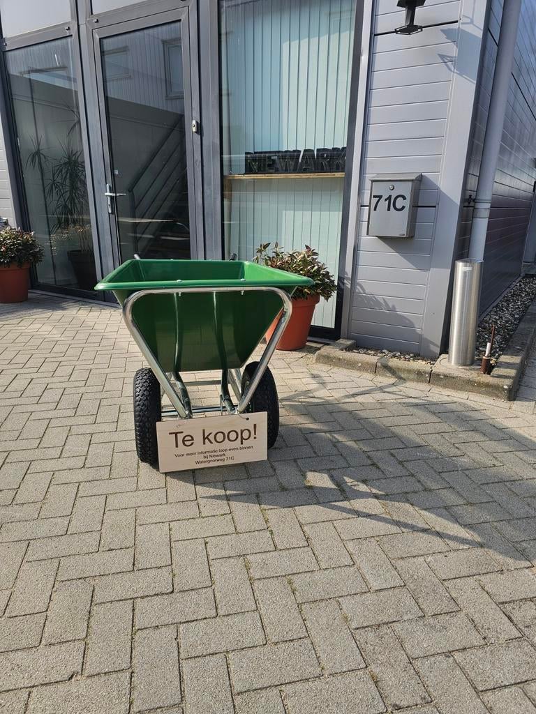 Kruiwagen met dubbele massieve wielen of luchtbanden, Ophalen of Verzenden, Nieuw