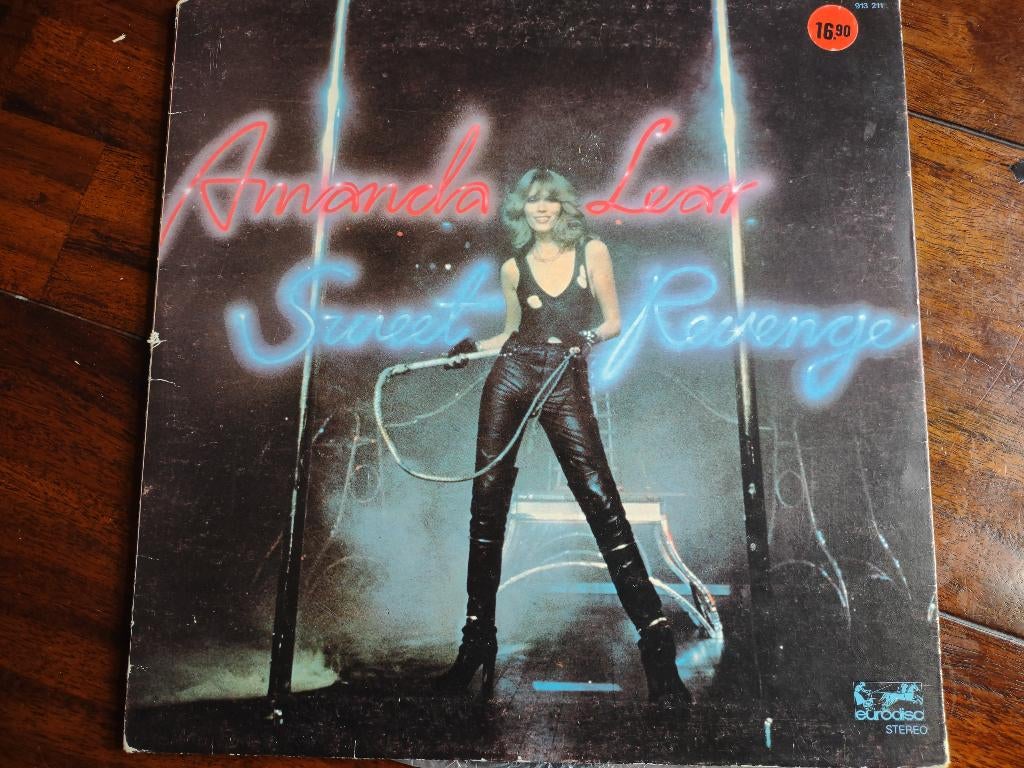LP - Amanda Lear - Sweet Revenge, Ophalen of Verzenden, 1980 tot 2000, Zo goed als nieuw, 12 inch