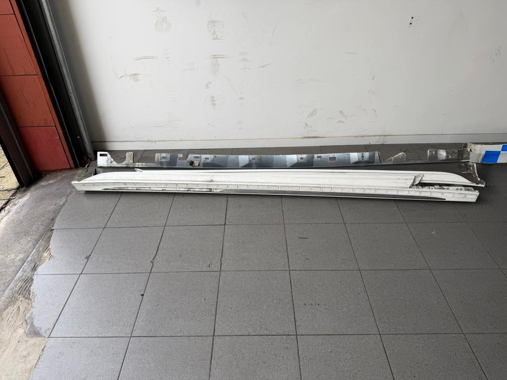 Mercedes w214 E-klasse sideskirts links rechts, Ophalen of Verzenden