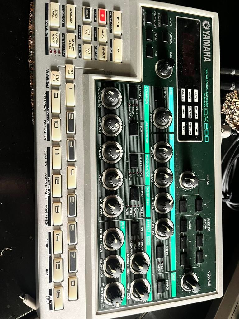 YAMAHA DX200 FM, Muziek en Instrumenten, Synthesizers, Zo goed als nieuw, Overige aantallen, Yamaha, Ophalen of Verzenden