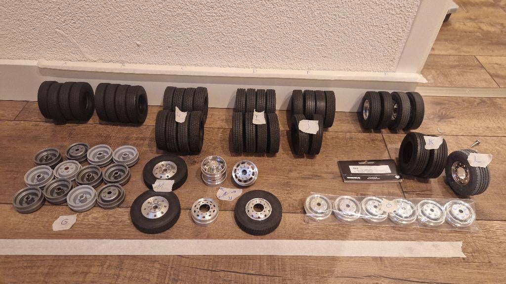 124 Wedico velgen banden dik dun breitreif etc, Elektro, Gebruikt, Ophalen of Verzenden, Schaal 1:16