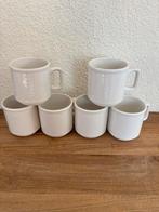 6 Dudson mokken met reliëf, Gebruikt, Keramiek, Ophalen of Verzenden, Effen