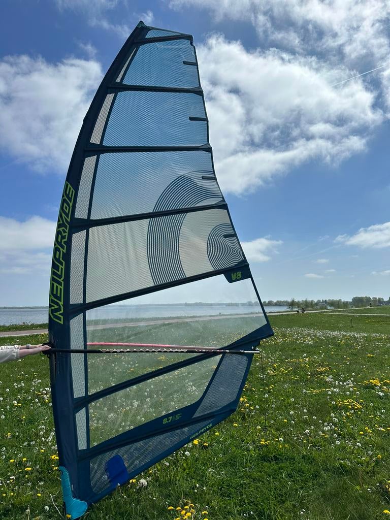 Sets Neilpryde zeilen inclusief mast en giek 8,7-7,5-5.3, Ophalen, 7 m² of meer, Zeil, Gebruikt