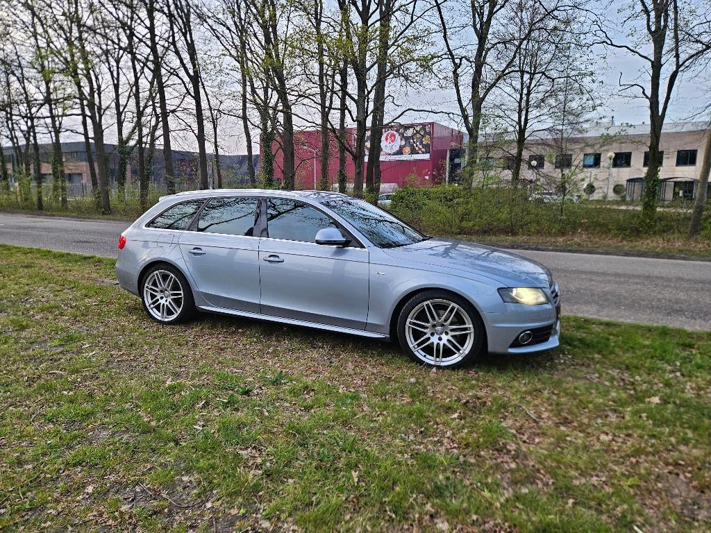Mooie Audi a4 avant!!, Auto's, 4 cilinders, A4, Stationwagon, Handgeschakeld