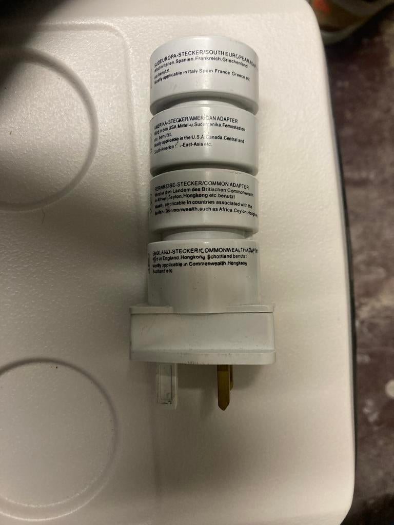 Universele Reisadapter - Wereldstekker Set, Ophalen of Verzenden, Gebruikt