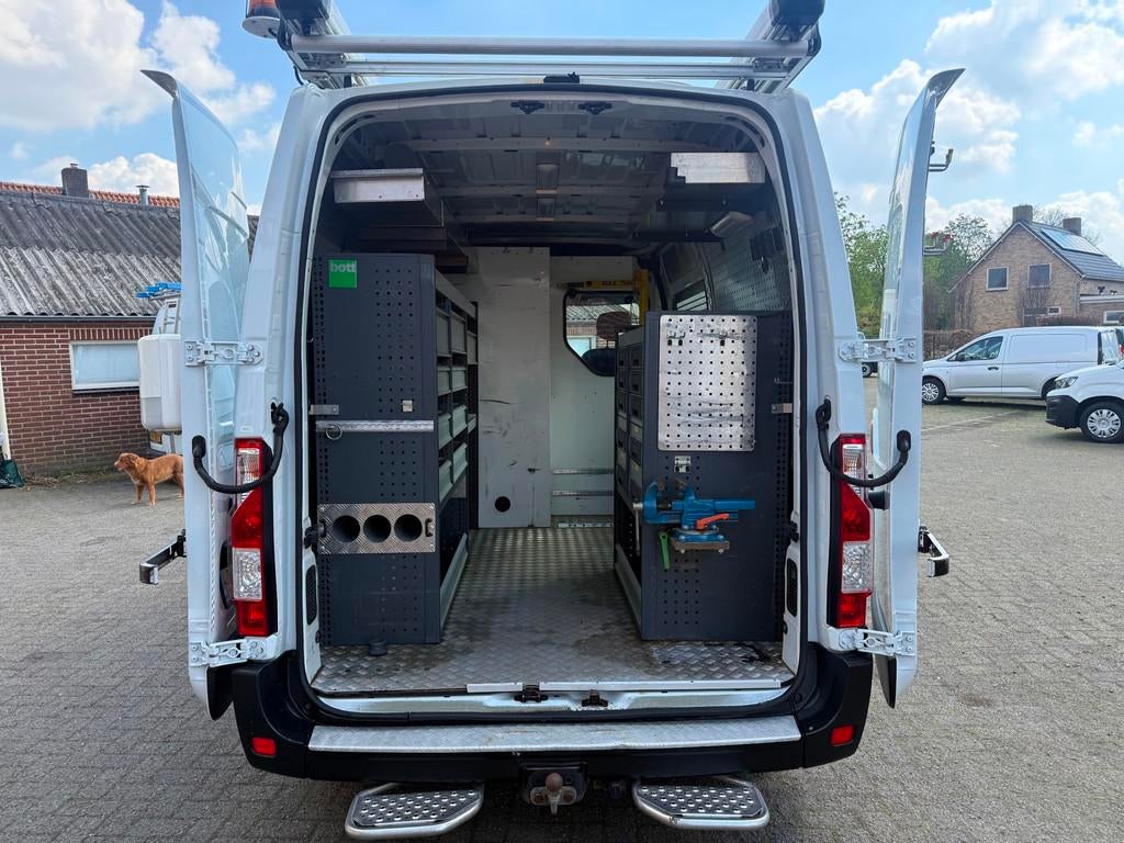 Renault Master T35 2.3 dCi L2H2 E6 servicebus bott inrichtin, Auto's, Bestelauto's, Gebruikt, Euro 6, 4 cilinders, Parkeersensor