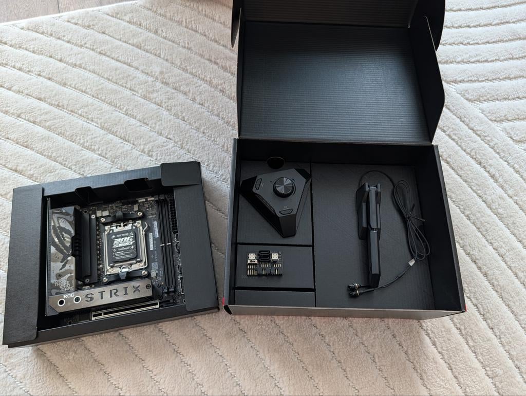 ASUS ROG Strix X870-I GAMING WIFI, Computers en Software, Ophalen of Verzenden, Zo goed als nieuw, Mini-ITX, AM5 X870