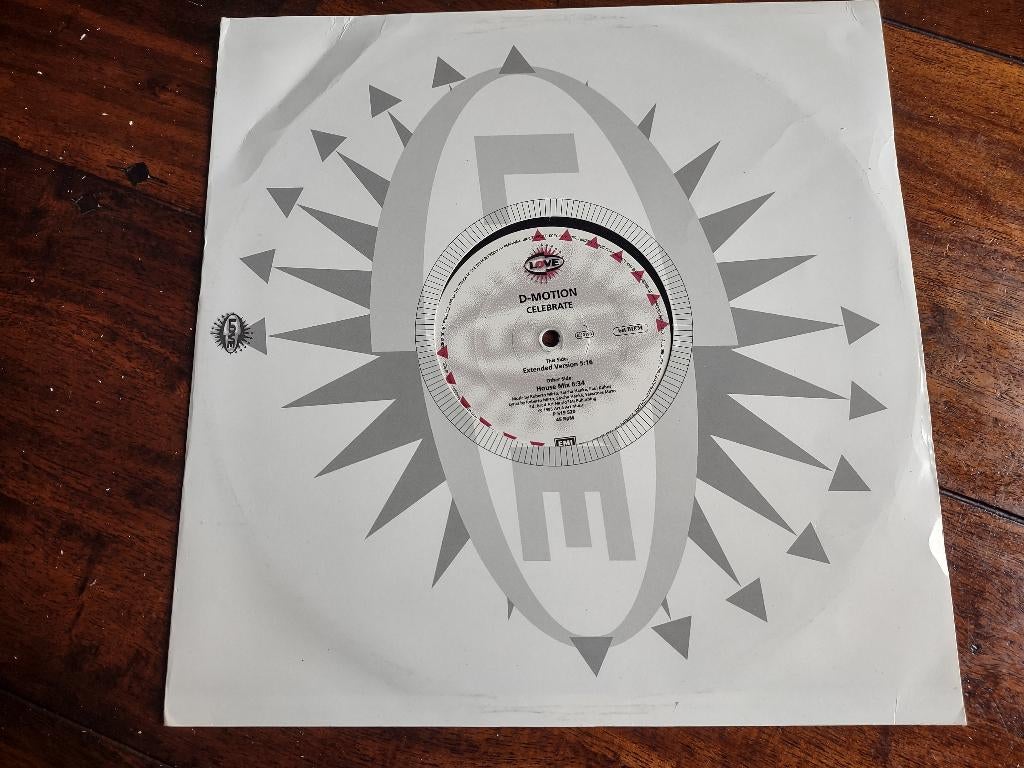 Maxi single - D-Motion - Celebrate, Maxi-single, Dance, Ophalen of Verzenden, Zo goed als nieuw