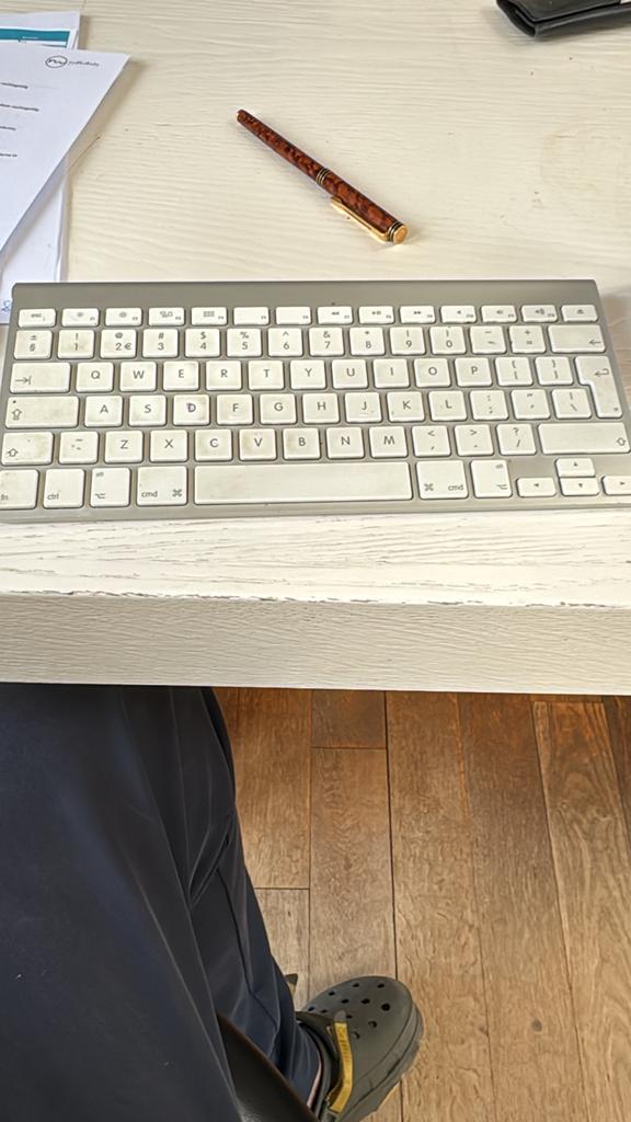 Apple Wireless Toetsenbord A1314, Computers en Software, Toetsenborden, Ophalen of Verzenden, Qwerty, Gebruikt, Draadloos