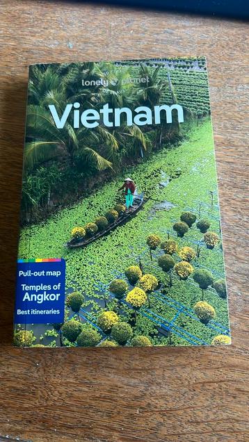 Lonely planet Vietnam beschikbaar voor biedingen